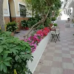 Avenida 31 2* Marbella